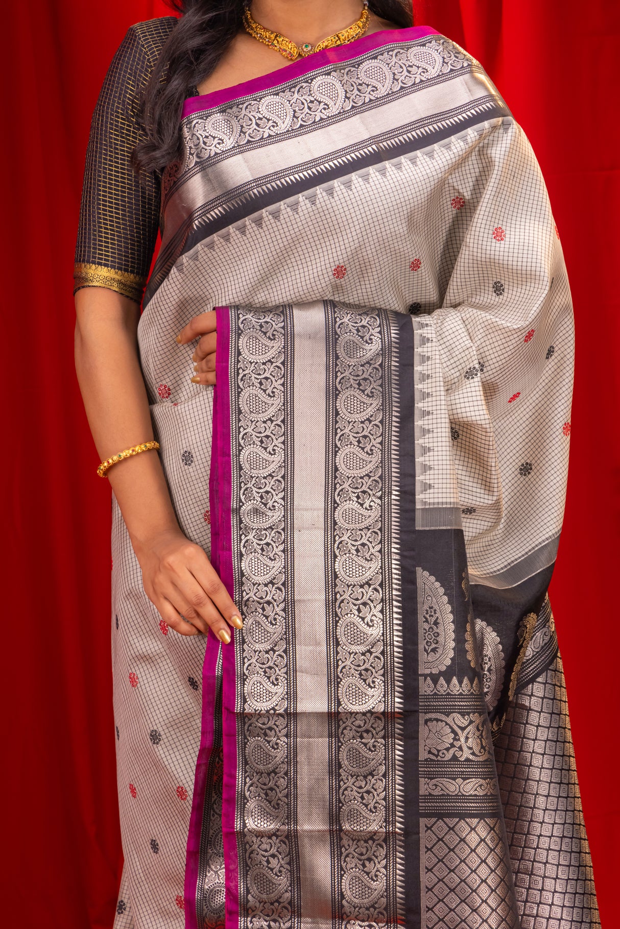 Gadwal Handloom Pure Silk saree