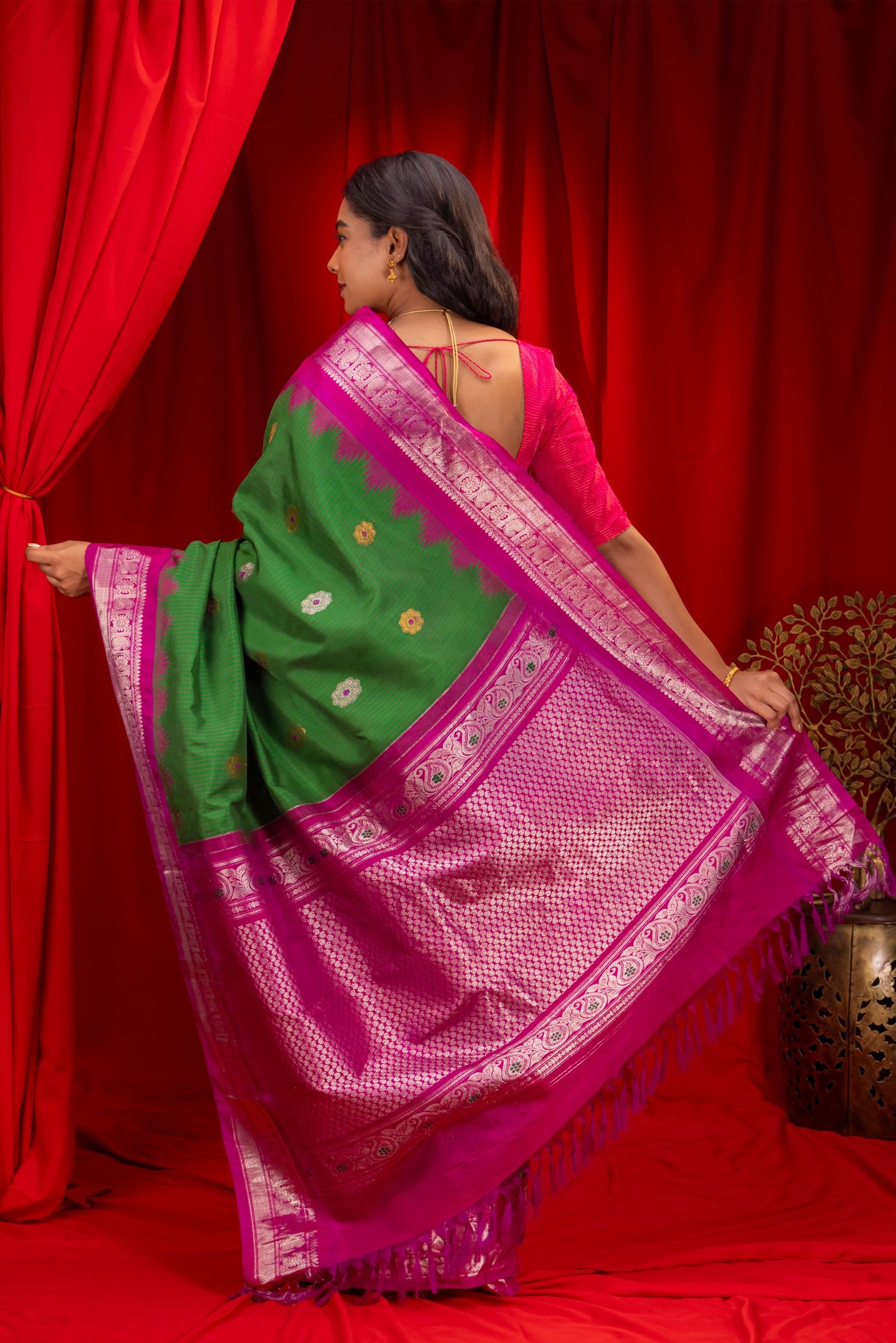  Gadwal Handloom Pure Silk Saree