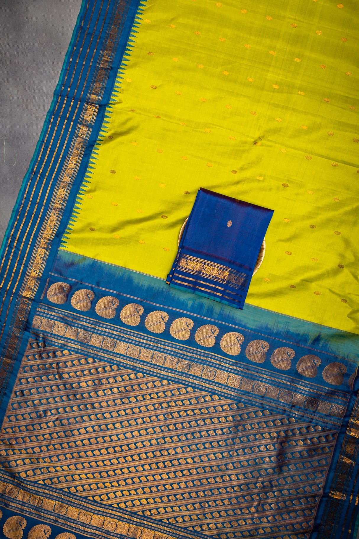 Gadwal handloom Pure Silk