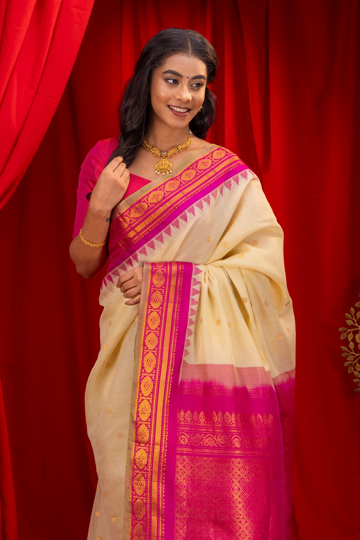  Gadwal Handloom Pure Silk Saree