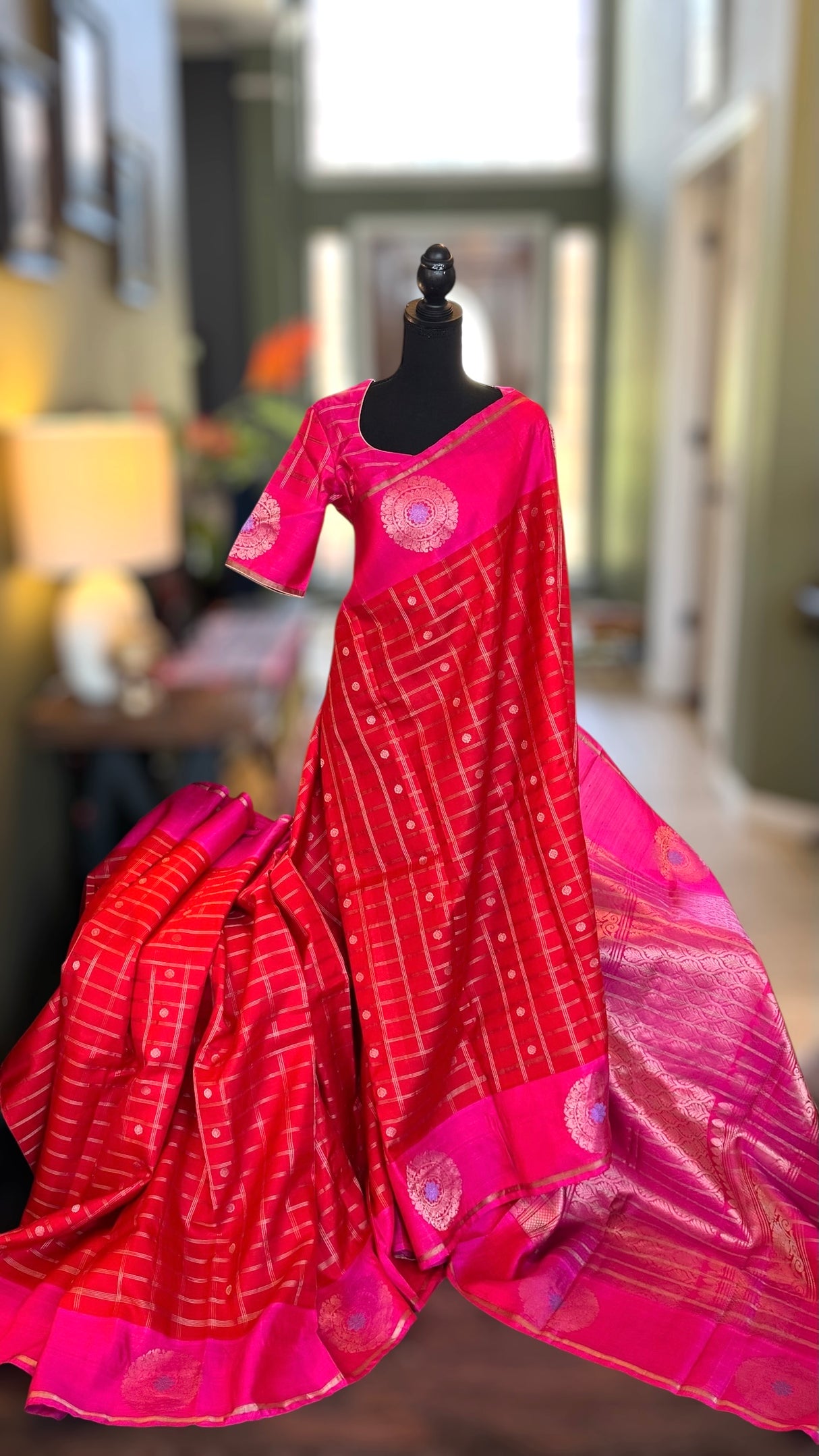 Kuttu Gadwal Handloom Pure Silk Dark Chilli Red Pink