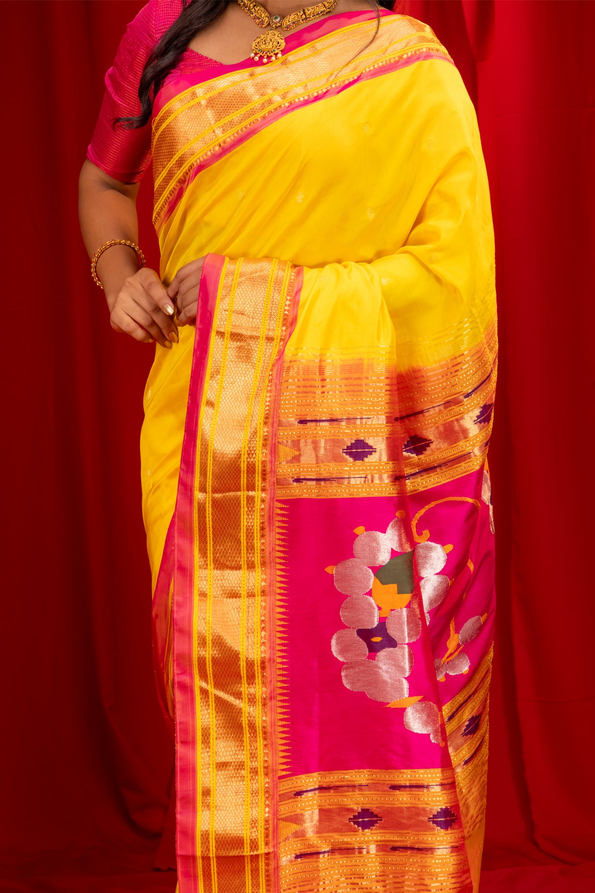  Gadwal Handloom Pure Silk Saree