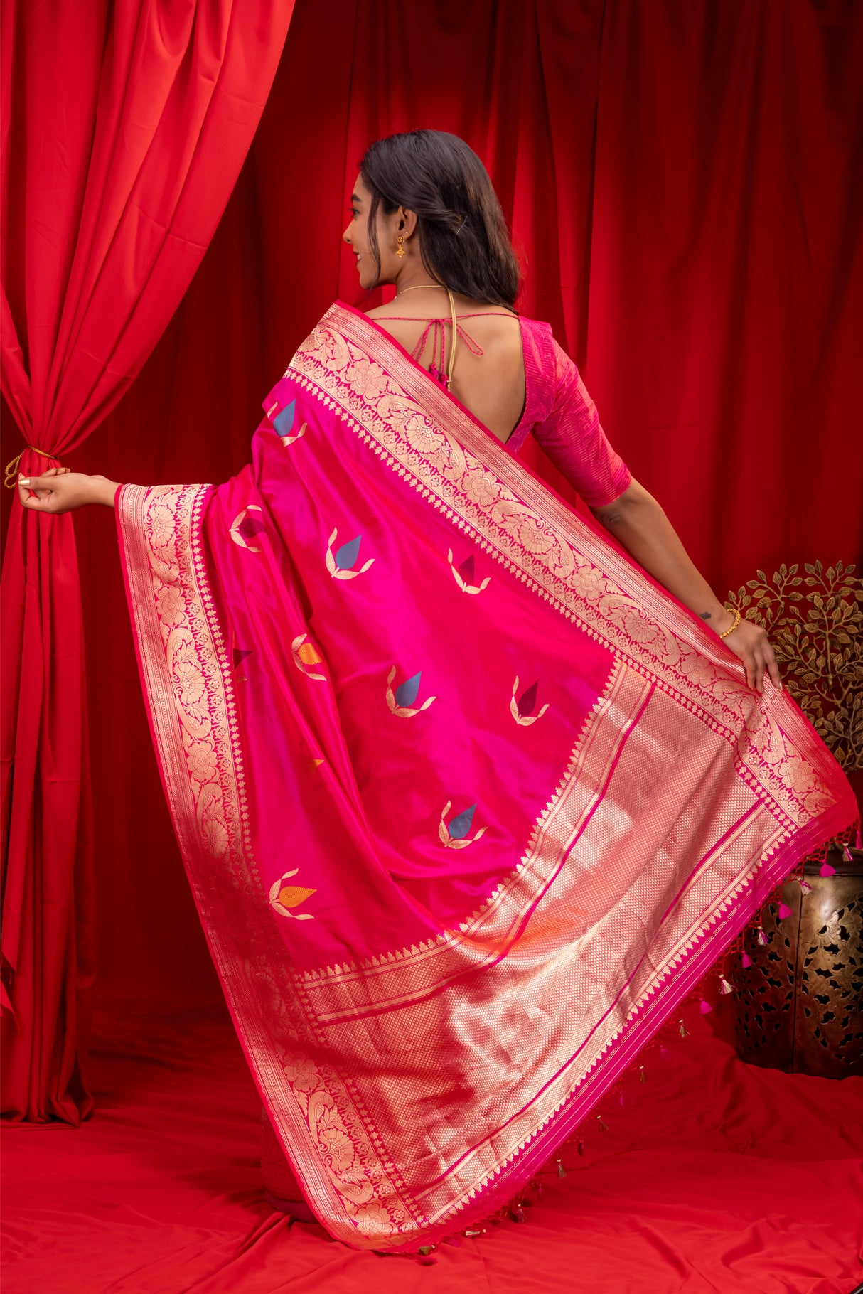  Gadwal Handloom Pure Silk Saree