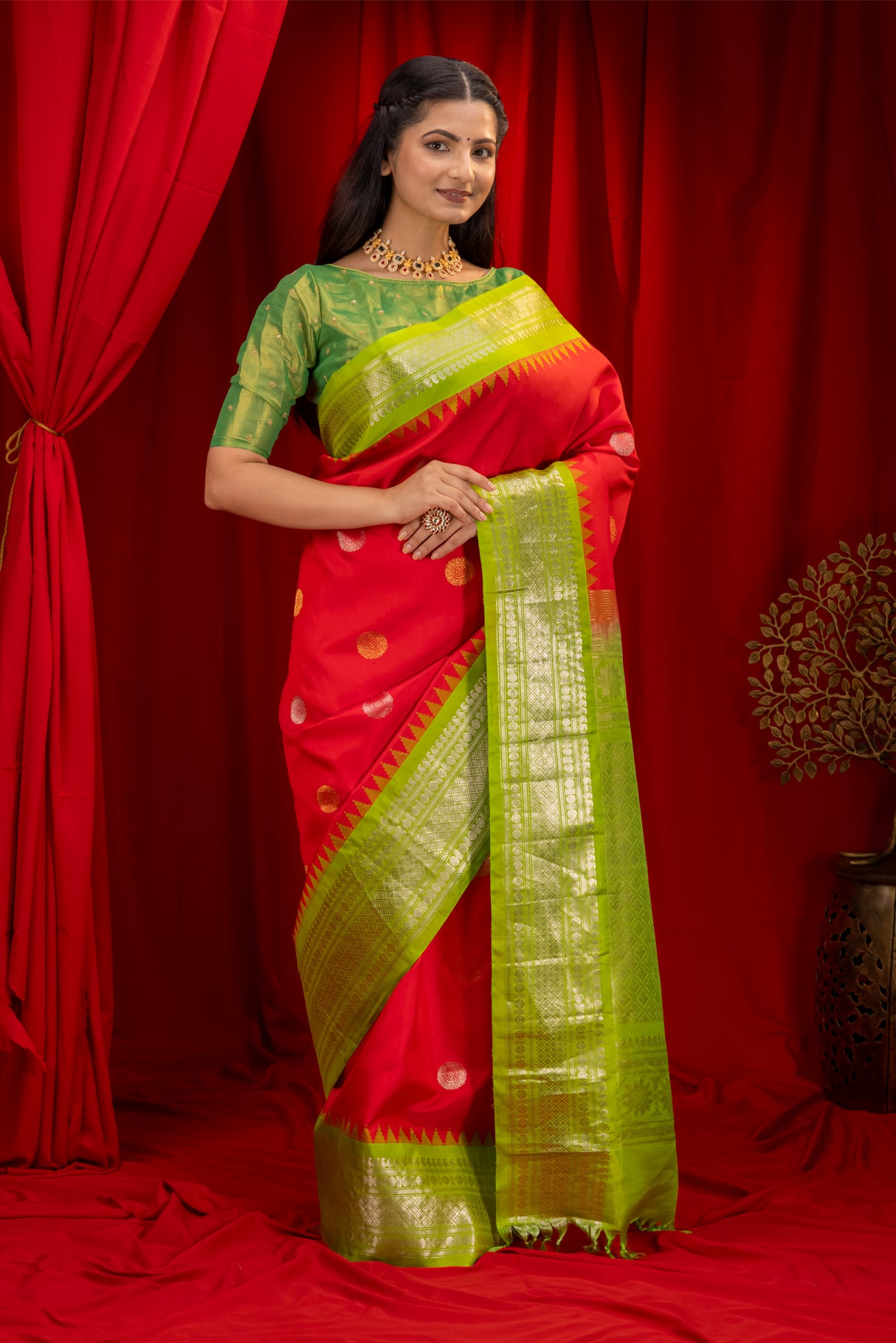 Gadwal Handloom Pure Silk Saree