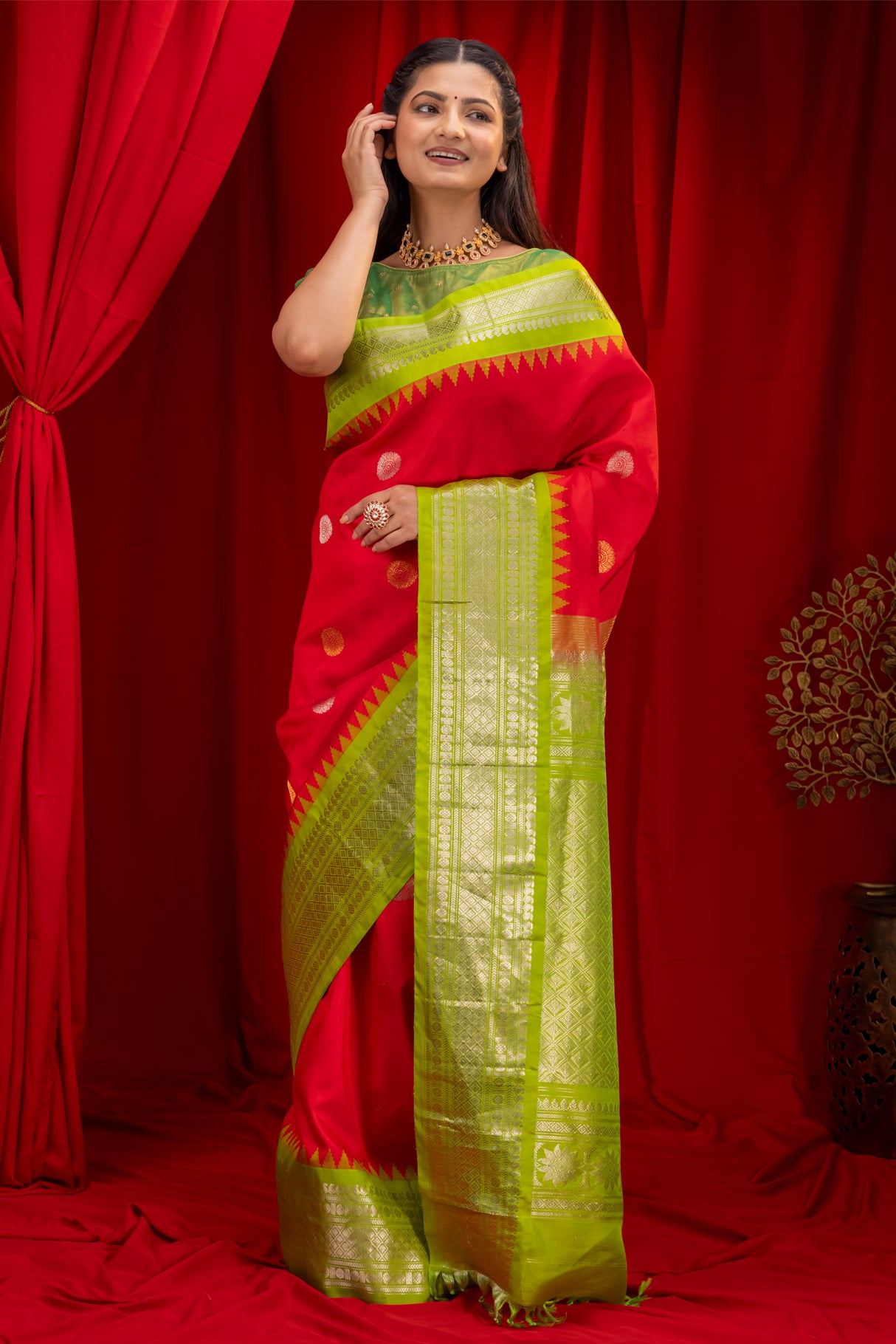 Gadwal Handloom Pure Silk Saree