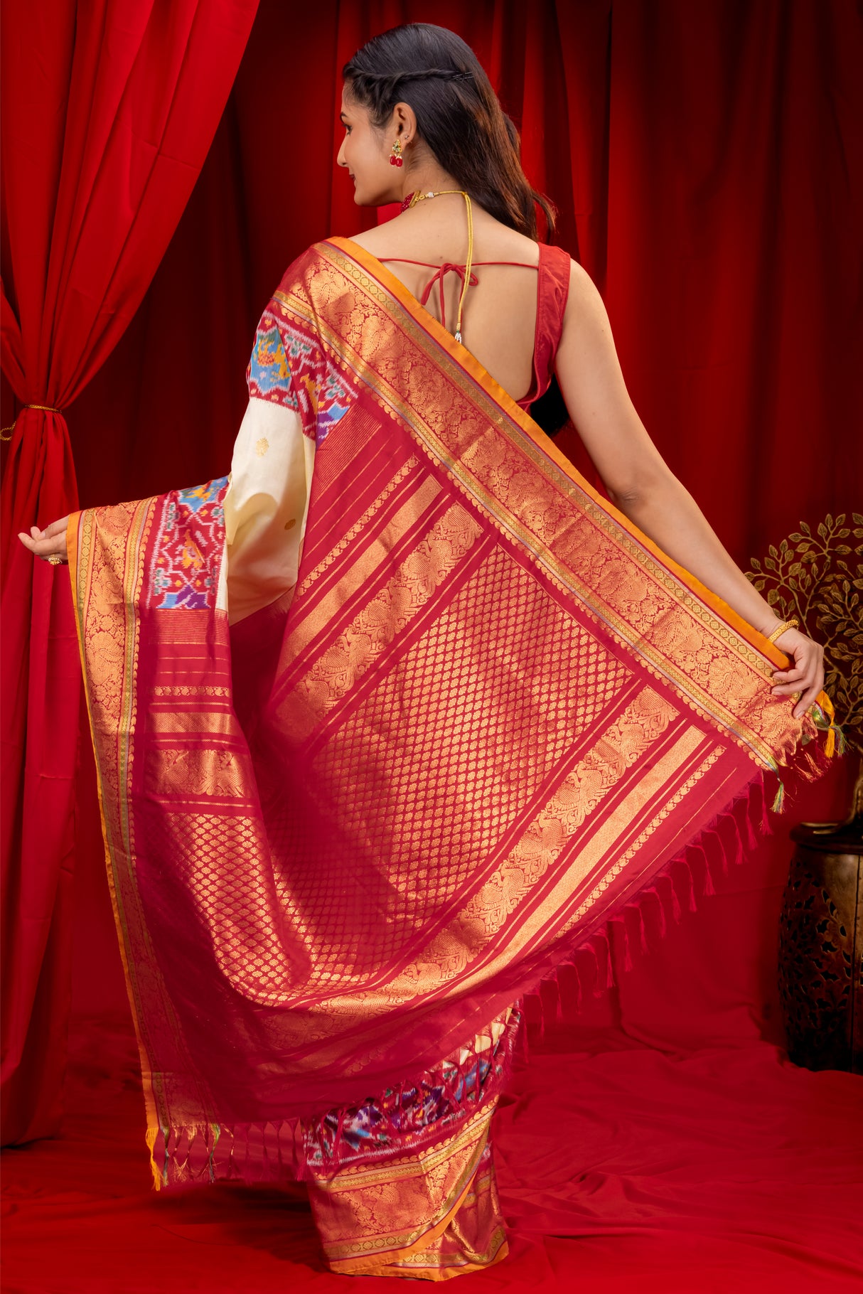 Gadwal Handloom Pure Silk Saree