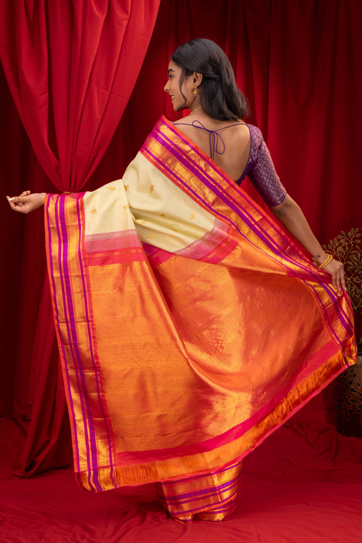  Gadwal Handloom Pure Silk Saree