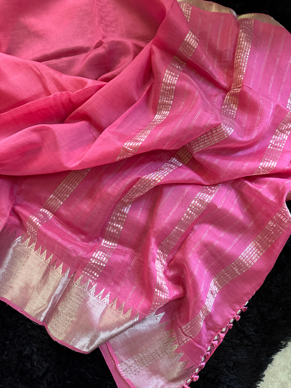 Bubblegum Pink Mangalgiri Pattu