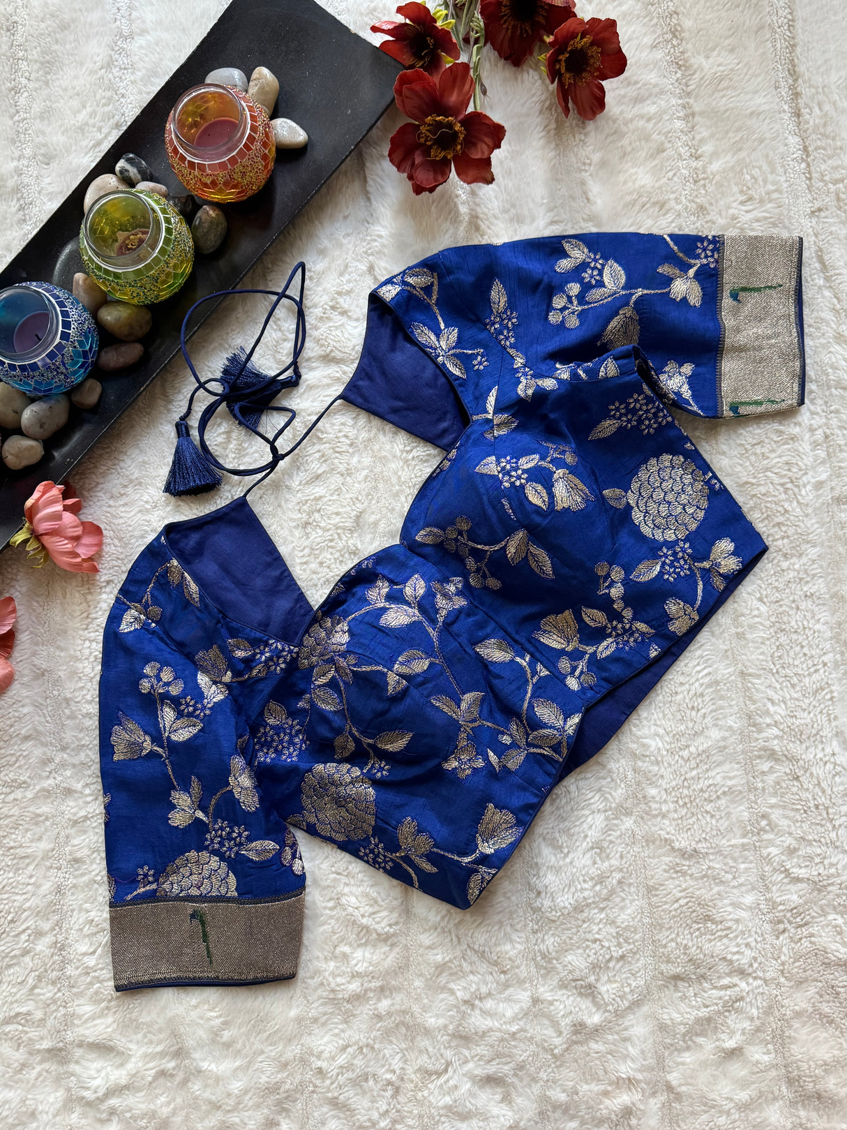 Blue embroidered Silk Blouse 36