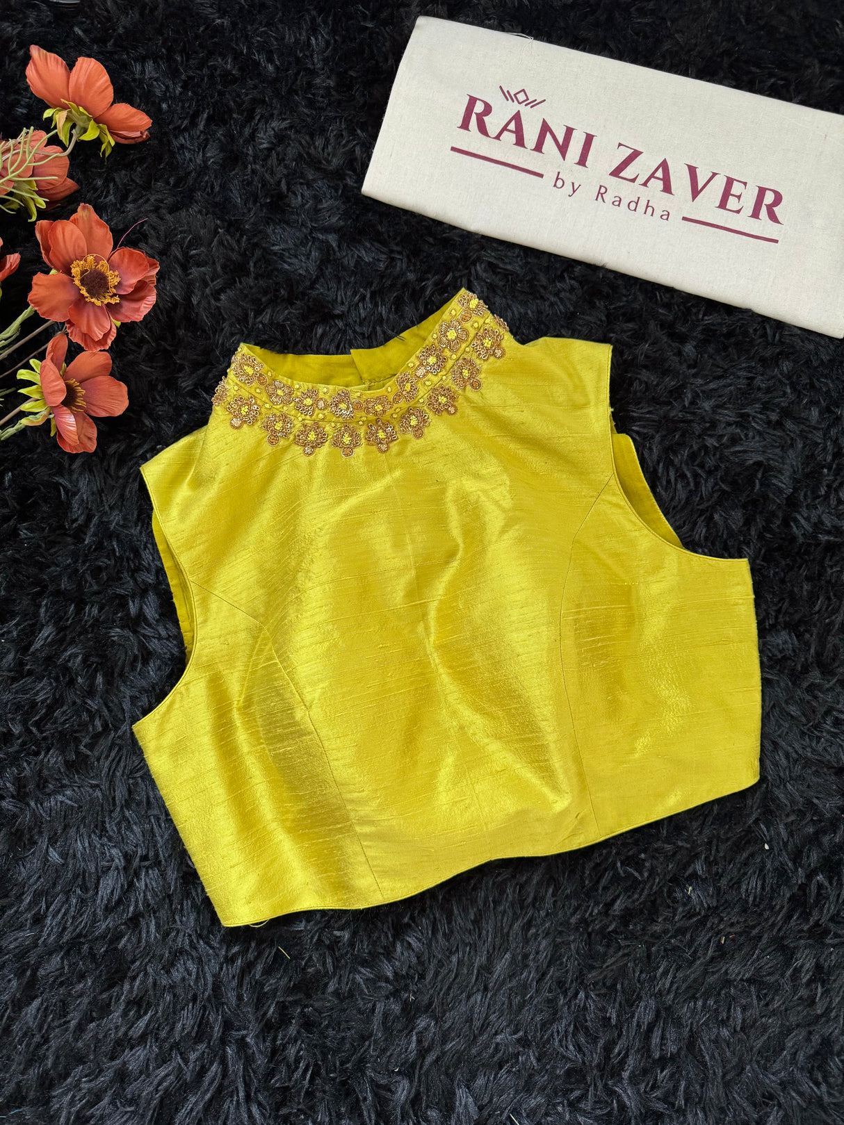 Greenish Yellow raw silk Zero Neck Sleeveless 38