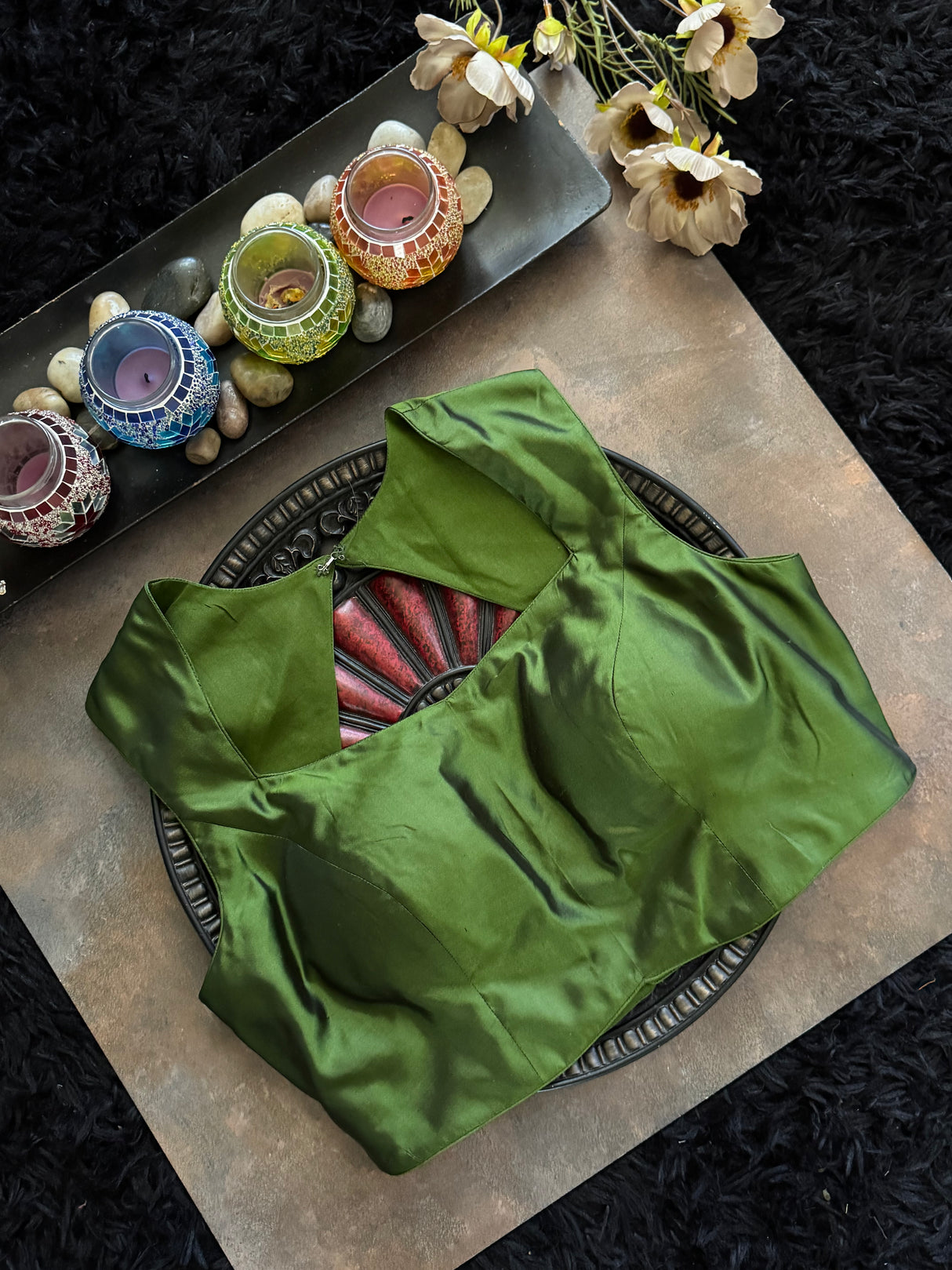 Green Silk Closed Shoulder blouse 38