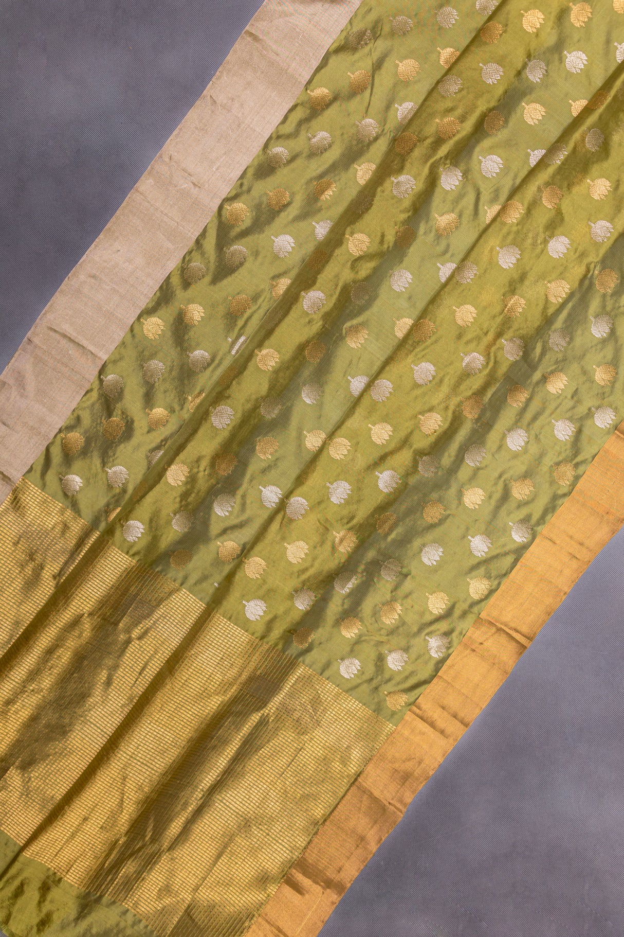 Chanderi Pattu Silk with Taraj Pallu and Ghani butti with blouse