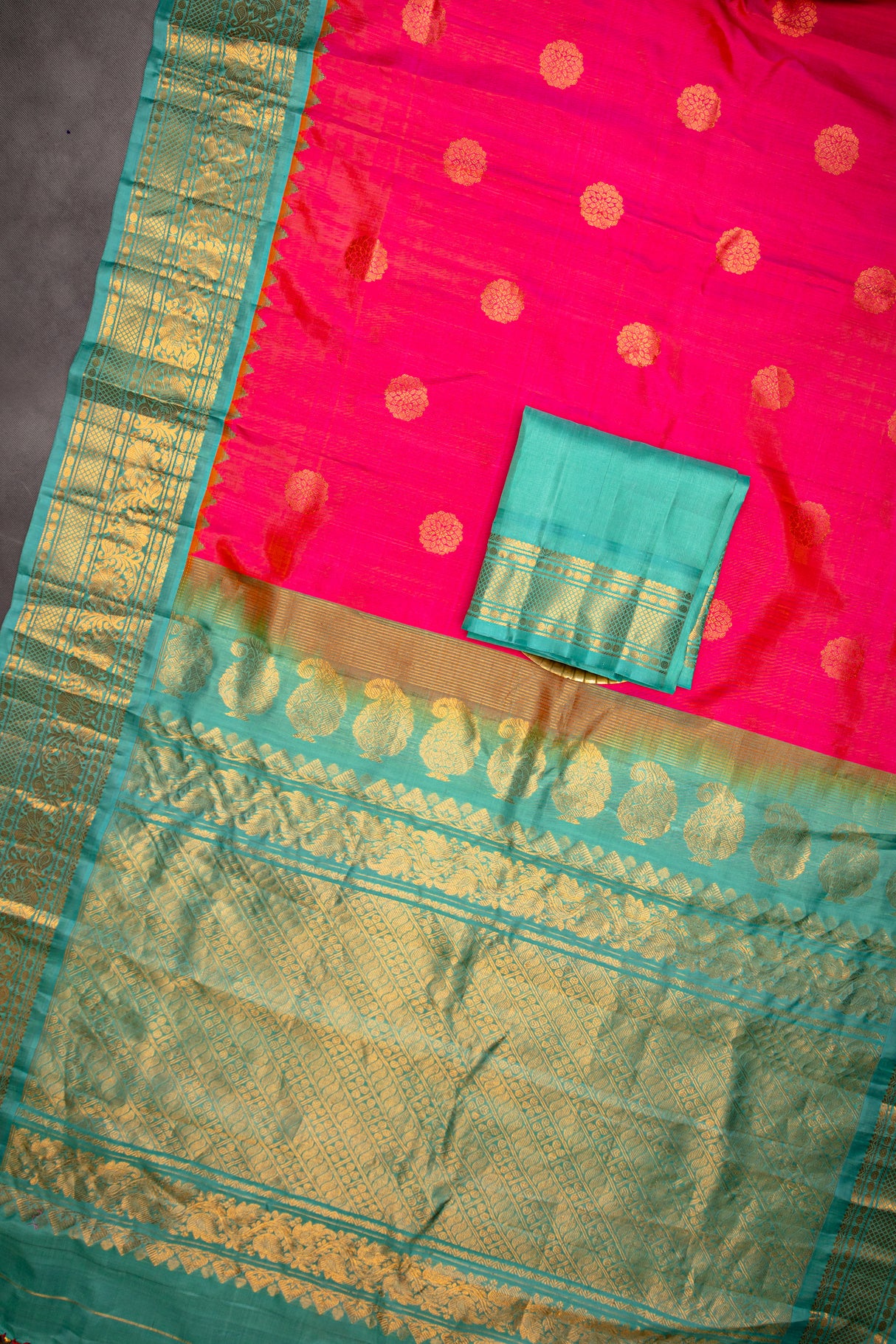 Gadwal handloom Pure Silk