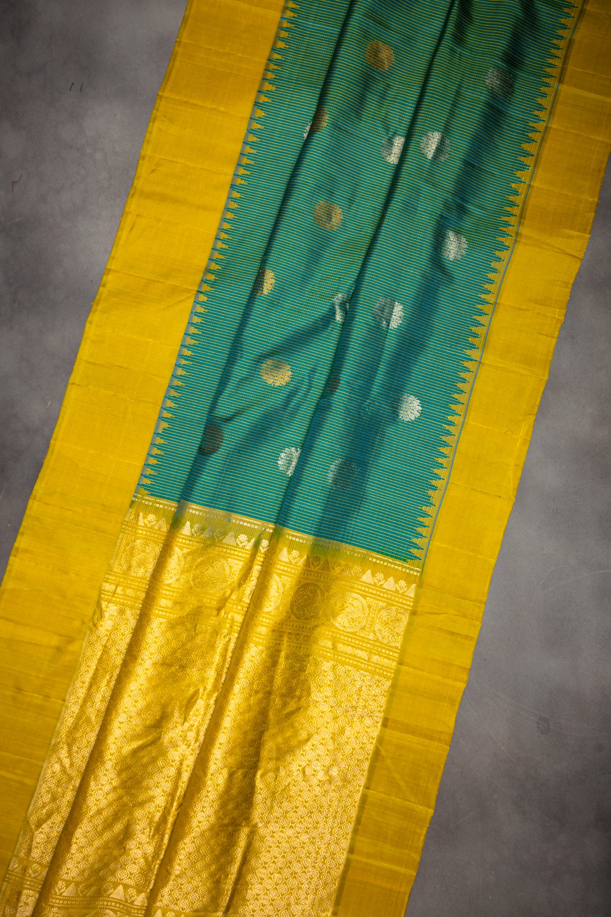 Gadwal handloom Pure Silk