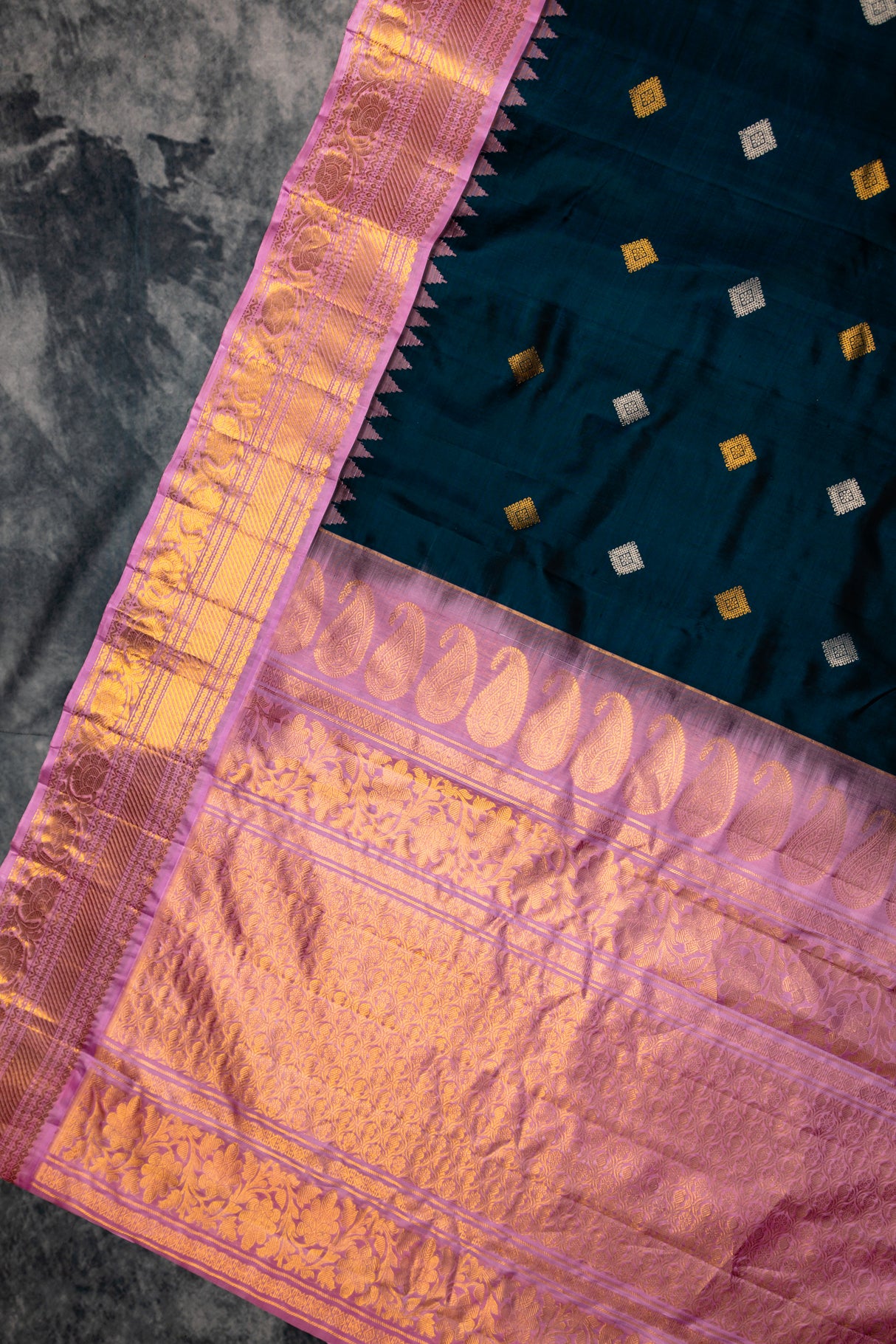 Gadwal Handloom Pure Silk