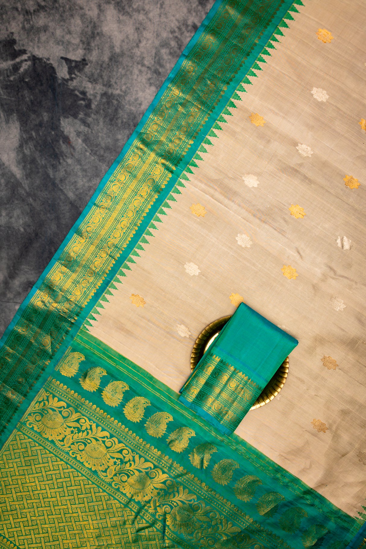 Gadwal Handloom Pure Silk 