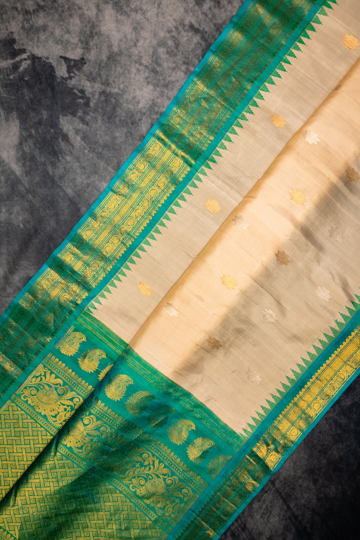 Gadwal Handloom Pure Silk 