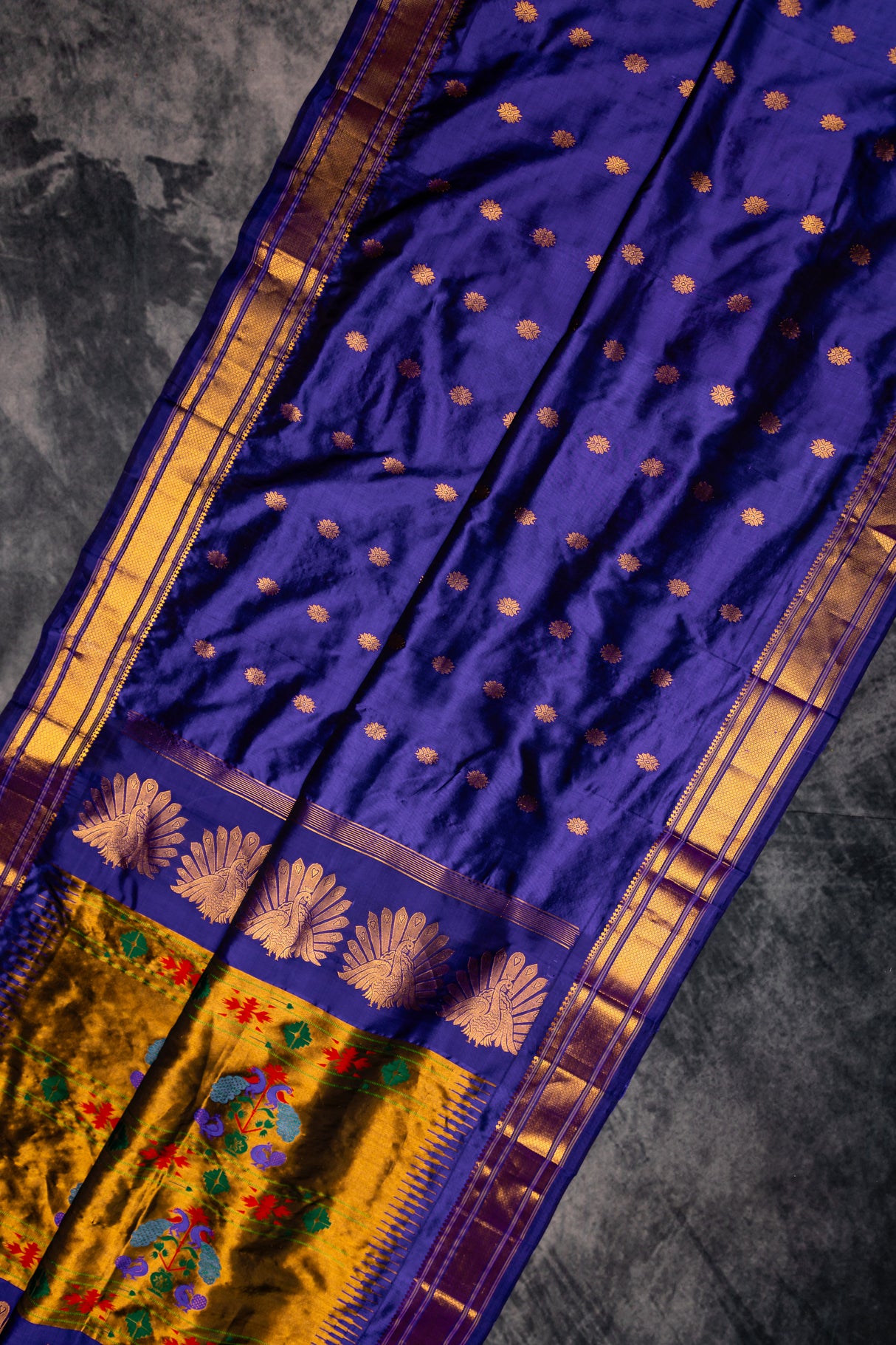 Maharani Paithani Handloom Single color Pure Silk saree