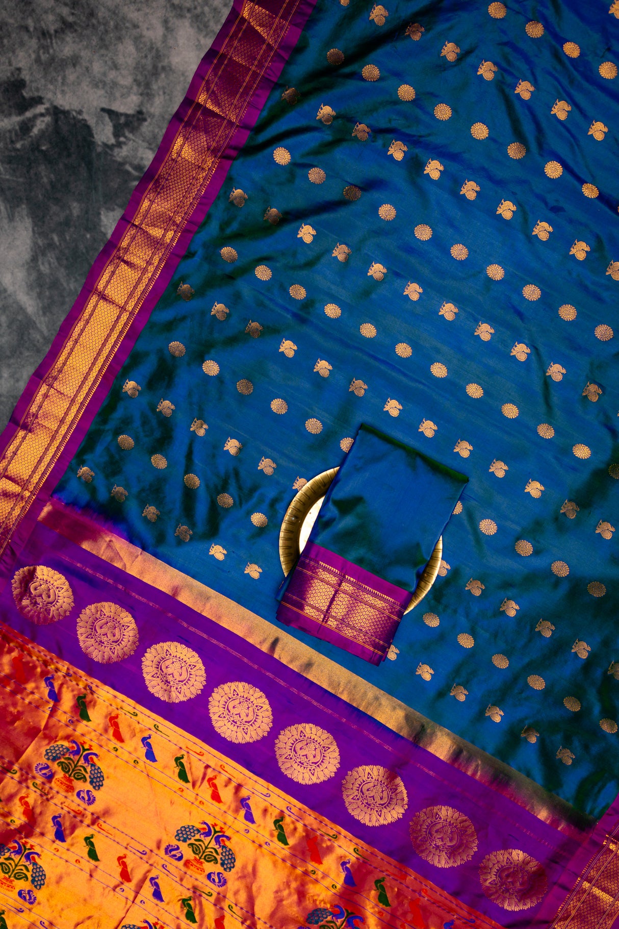 Maharani Paithani Handloom Kadiyal Pure Silk saree