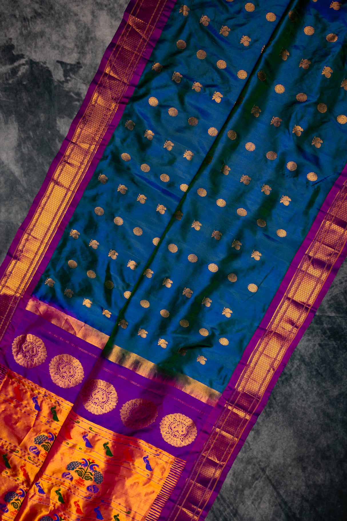 Maharani Paithani Handloom Kadiyal Pure Silk saree