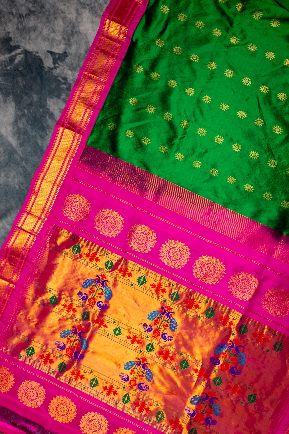 Maharani Paithani Handloom Kadiyal Pure Silk saree pink and green combo