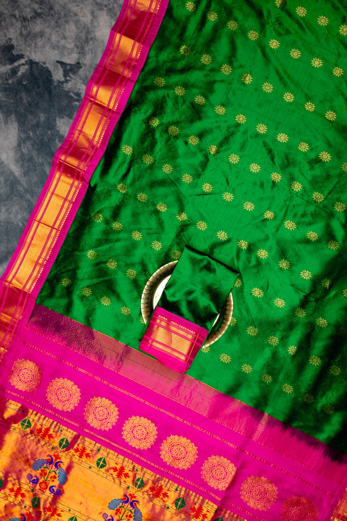 Maharani Paithani Handloom Kadiyal Pure Silk saree pink and green combo