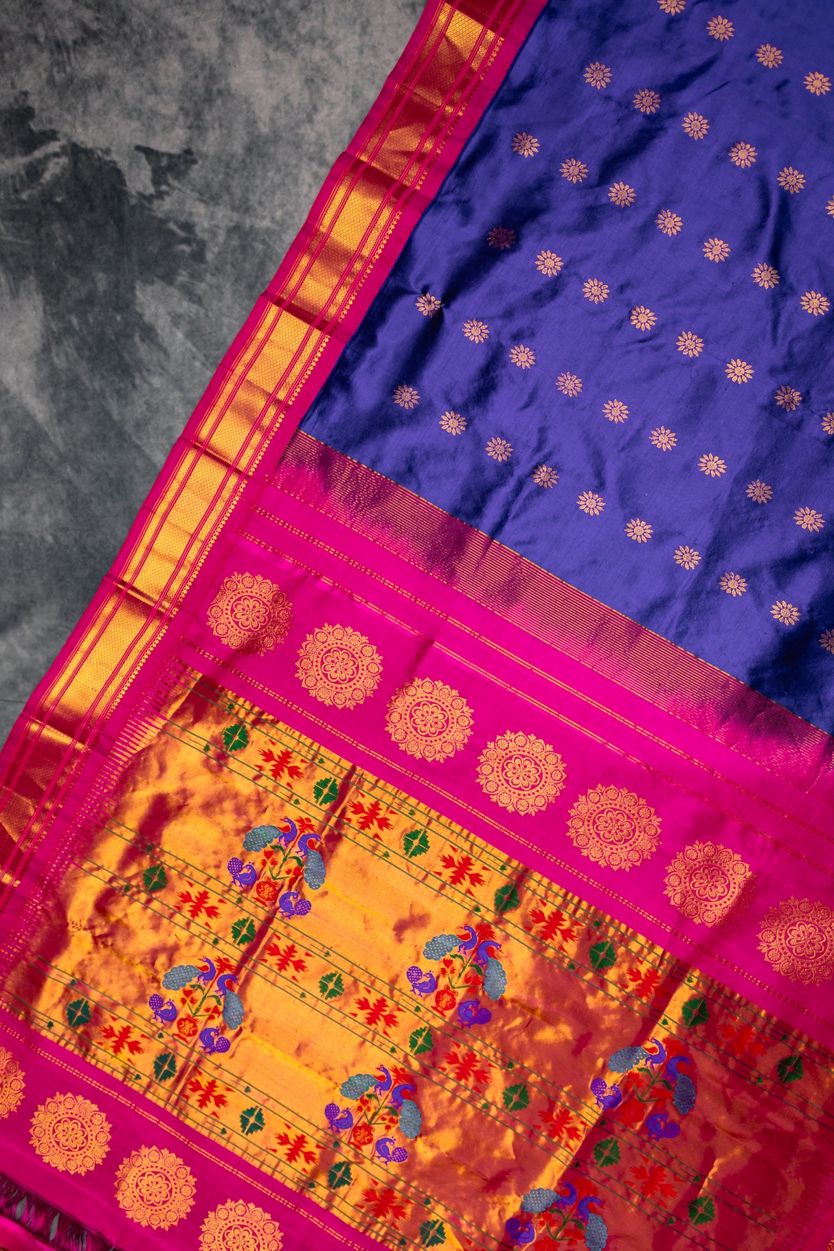 Maharani Paithani Handloom Kadiyal Pure Silk saree pink and blue combo