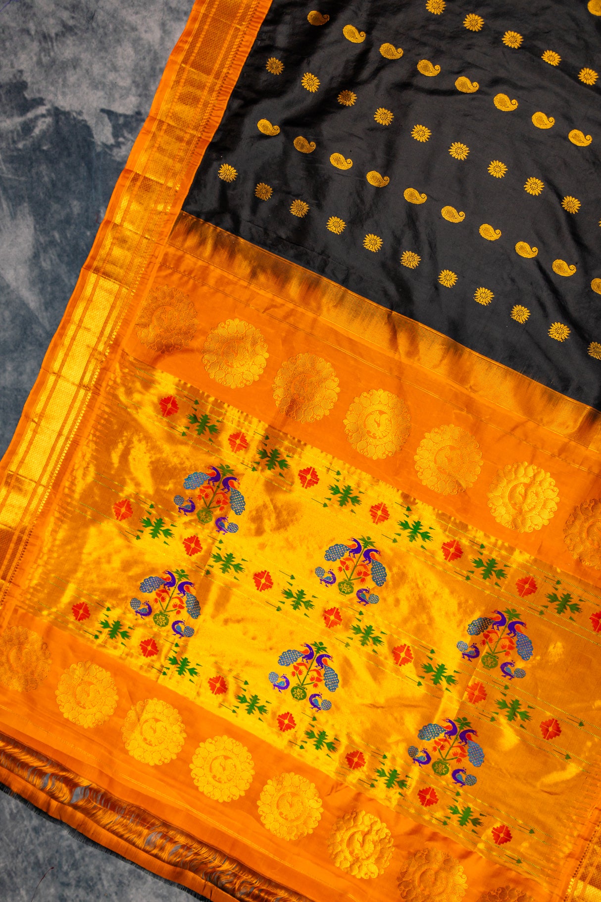 Maharani Paithani Handloom Kadiyal Pure Silk saree