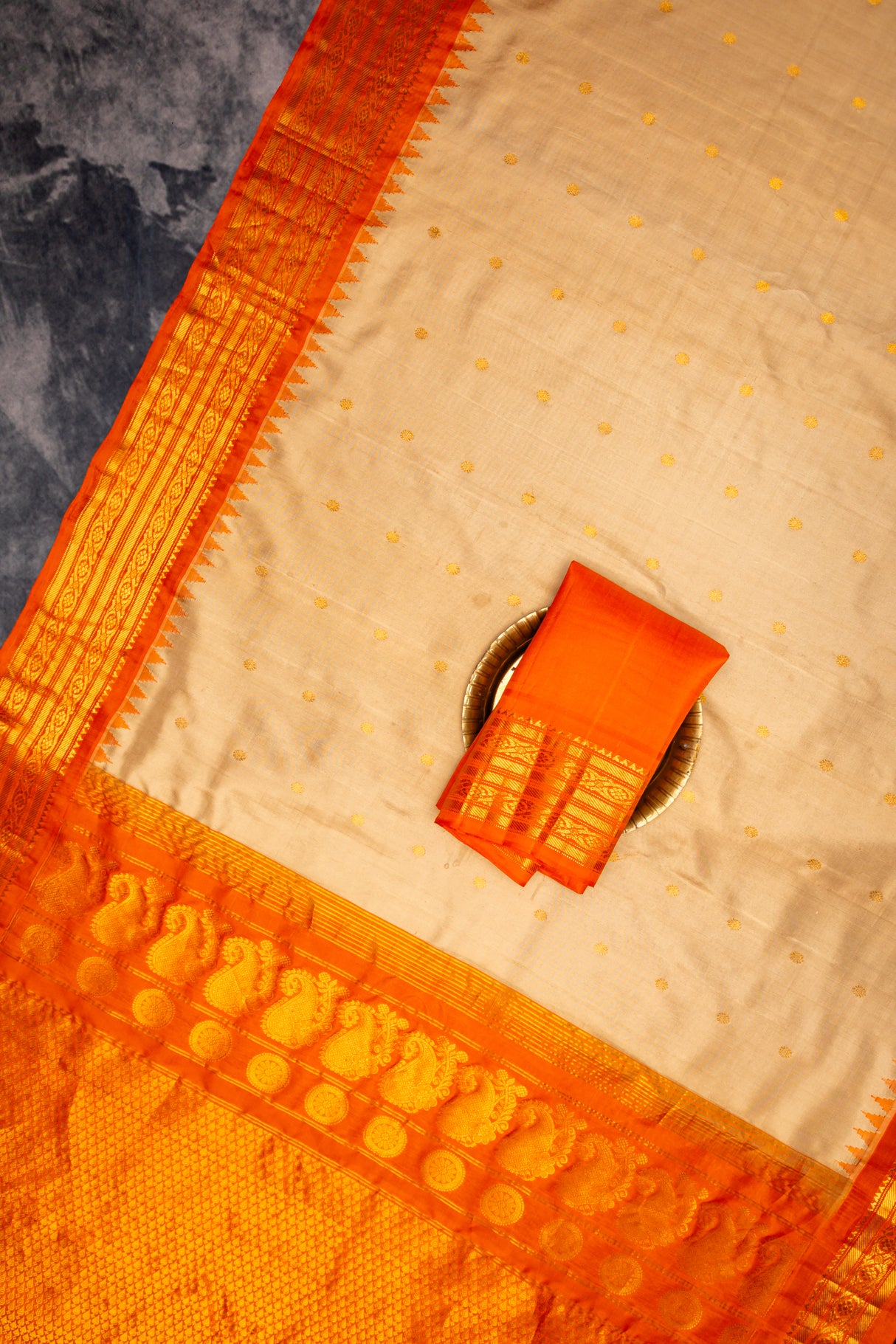 Gadwal Handloom Pure Silk saree