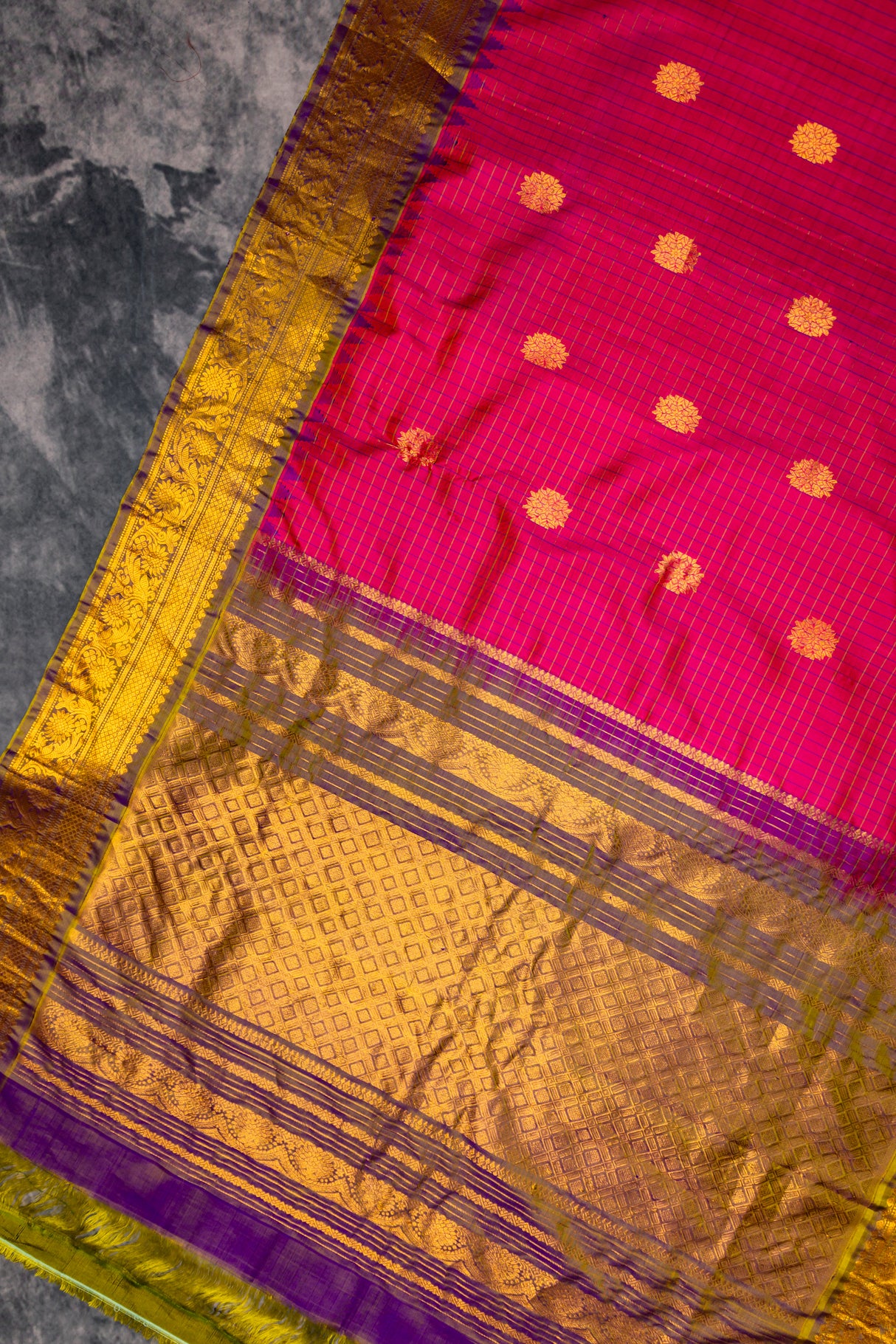 Gadwal Handloom Pure Silk saree