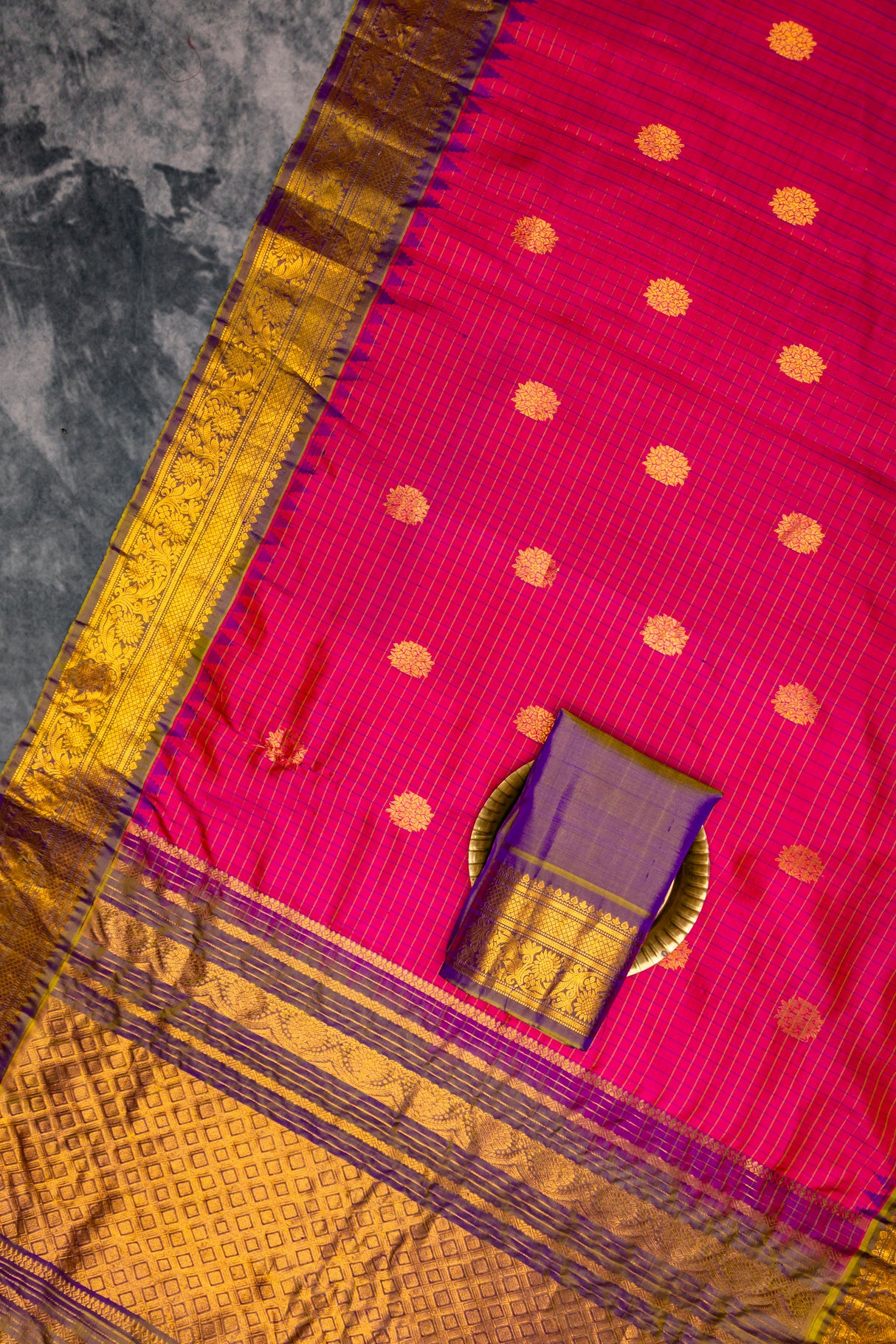 Gadwal Handloom Pure Silk saree