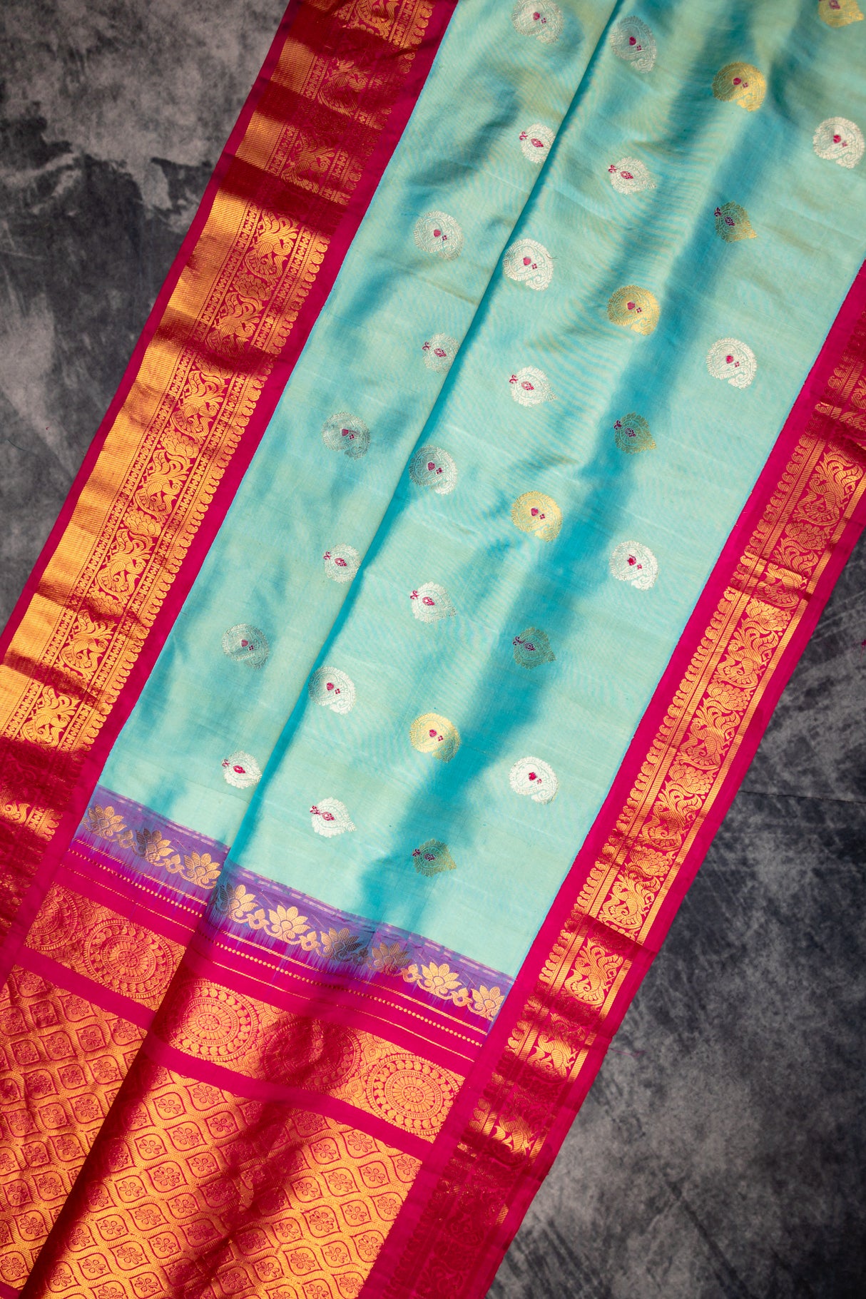 Gadwal Handloom Pure Silk saree