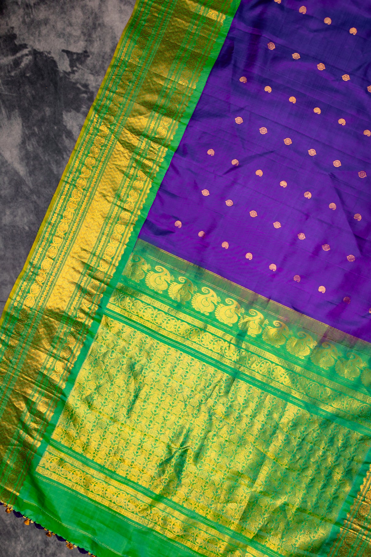 Gadwal Handloom Pure Silk saree