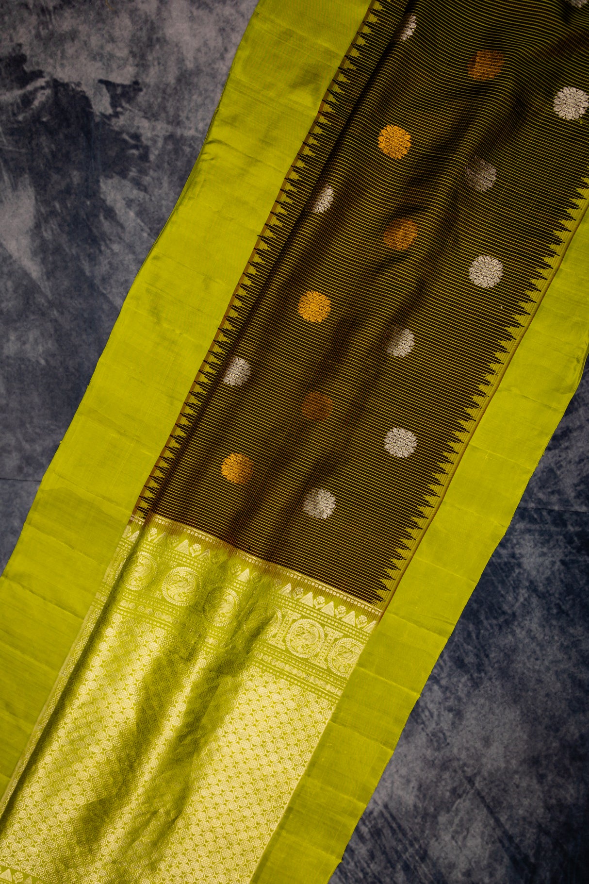 Gadwal Handloom Pure Silk saree