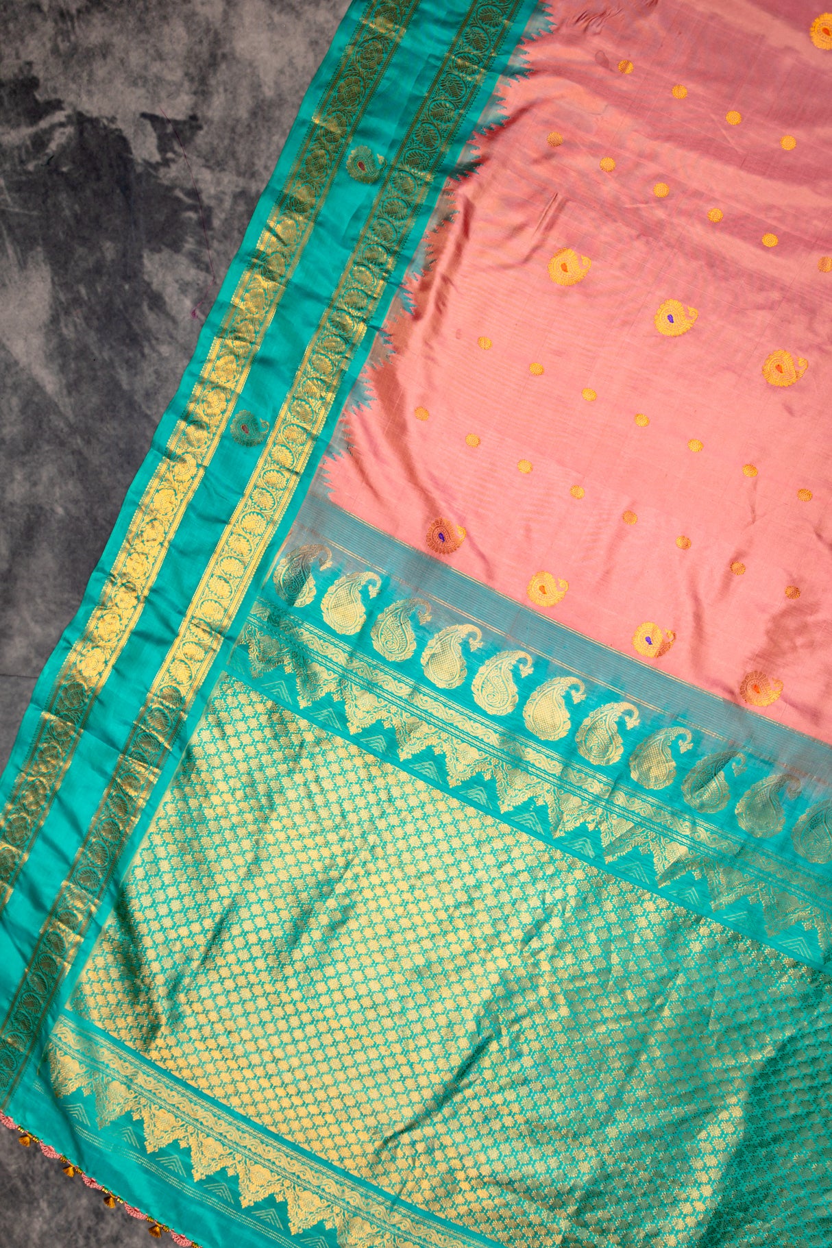 Gadwal Handloom Pure Silk saree