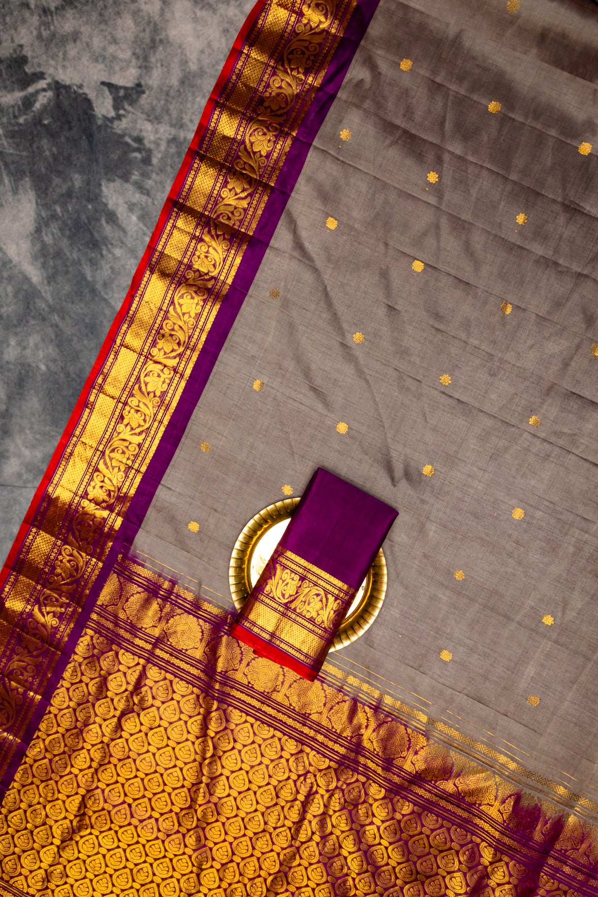 Seco Gadwal grey with Magenta Purple saree