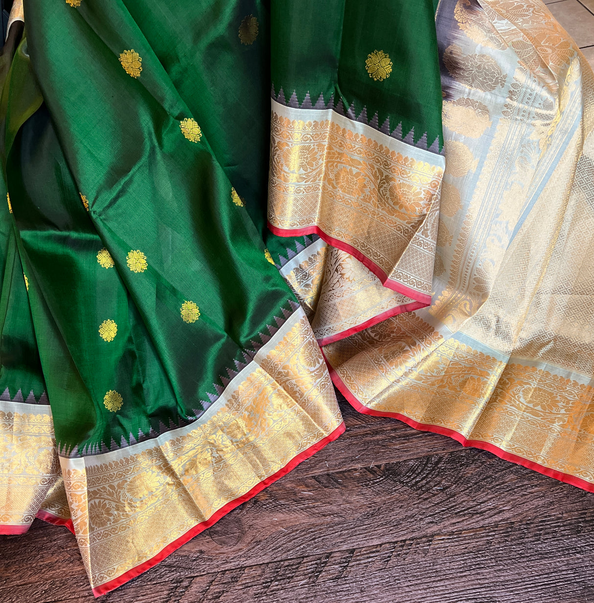 Bottle green Grey Gadwal Kanchi Pure Silk