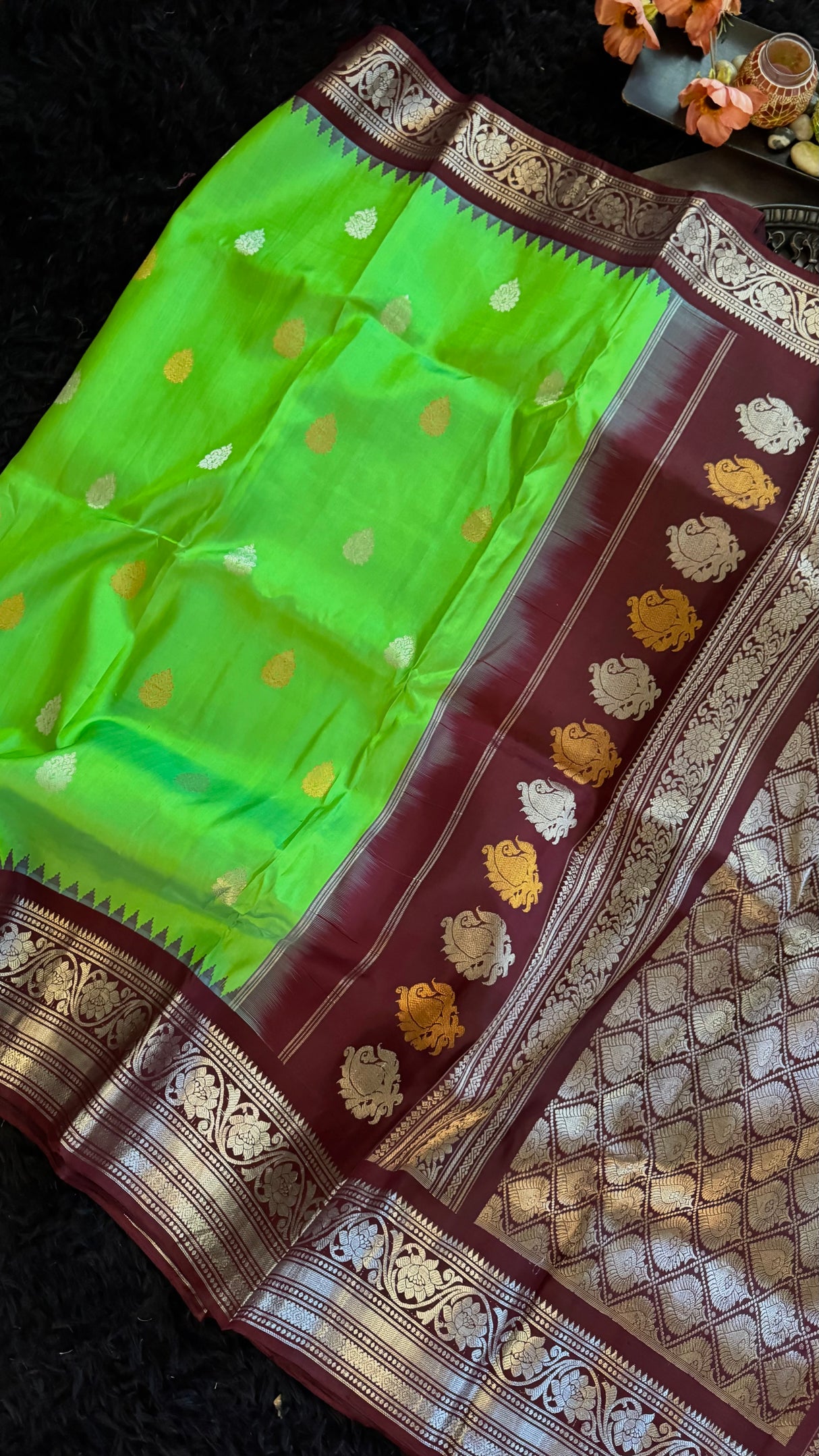 Lime Green Kokum  Gadwal Handloom Pure Silk