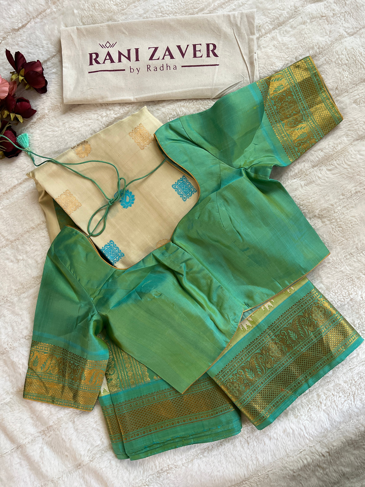 Ivory beige aquamarine Combo Gadwal Pure Silk