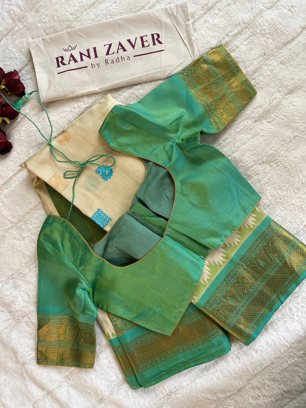 Ivory beige aquamarine Combo Gadwal Pure Silk