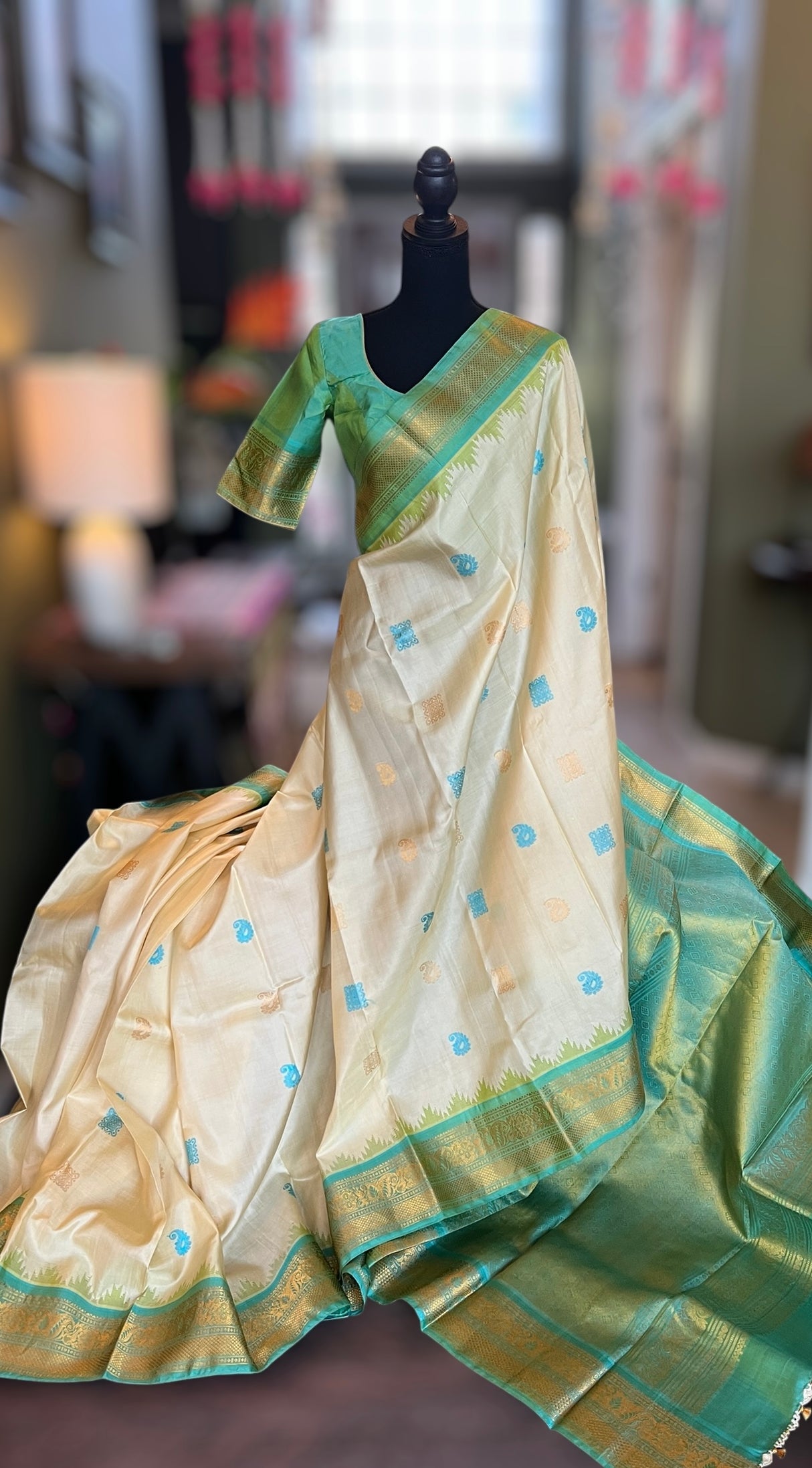 Ivory beige aquamarine Combo Gadwal Pure Silk