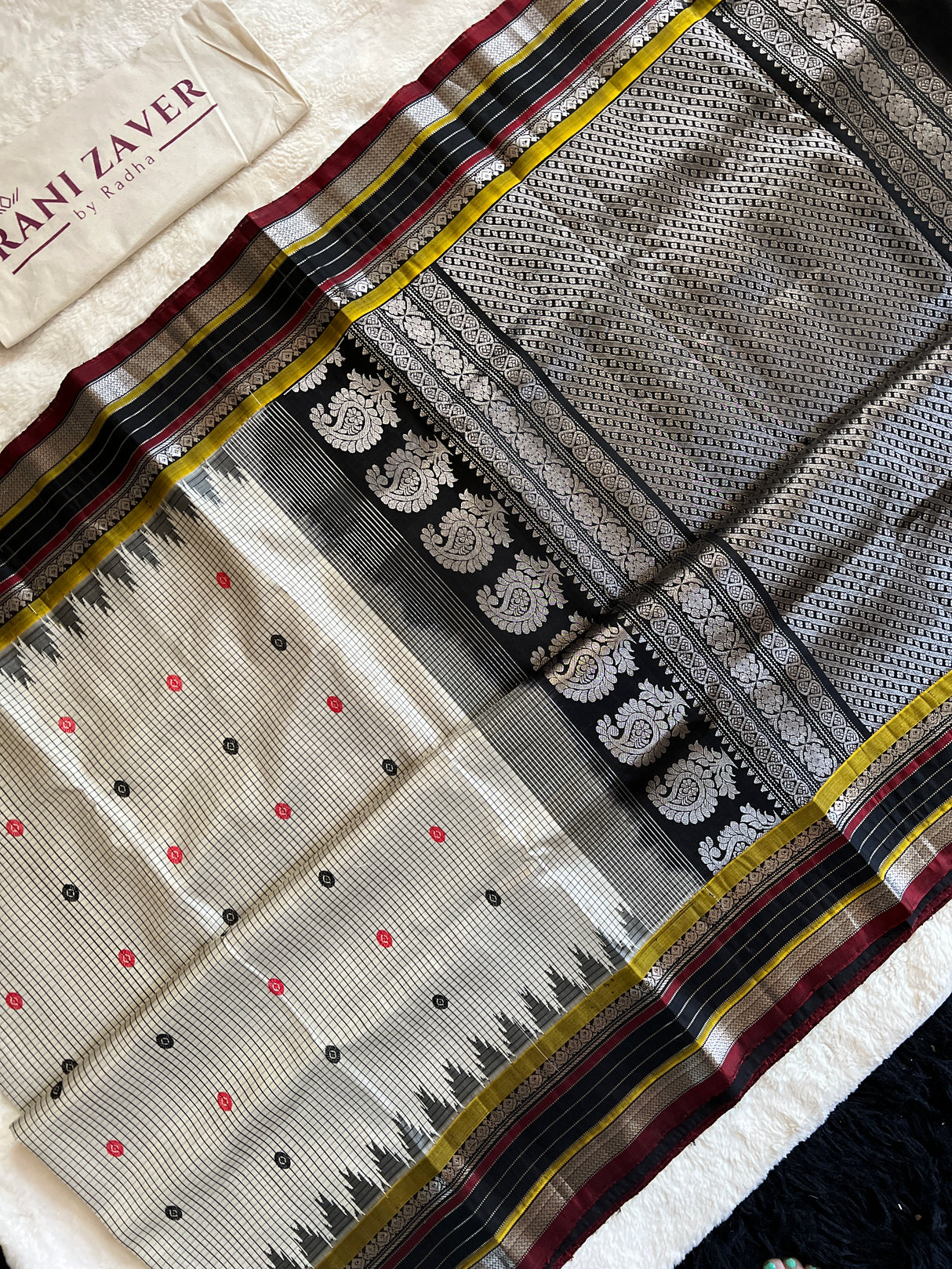 Off White Black Combo Gadwal Handloom Pure Silk