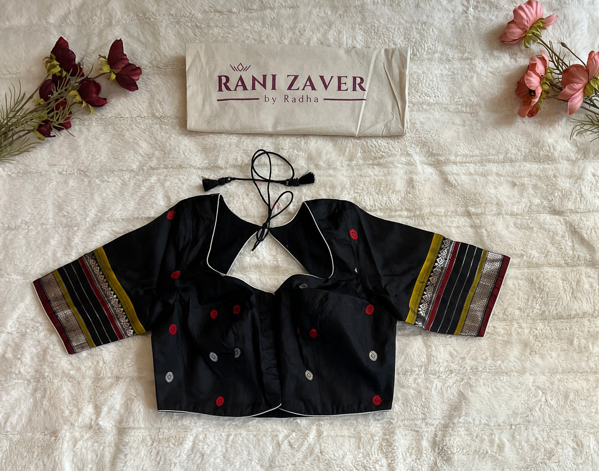 Off White Black Combo Gadwal Handloom Pure Silk