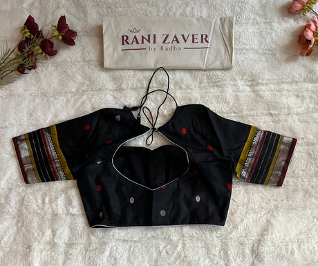 Off White Black Combo Gadwal Handloom Pure Silk