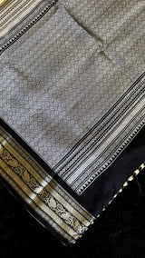 Cream/Black Zero Zari Gadwal Handloom Pure Silk