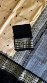 Cream/Black Zero Zari Gadwal Handloom Pure Silk