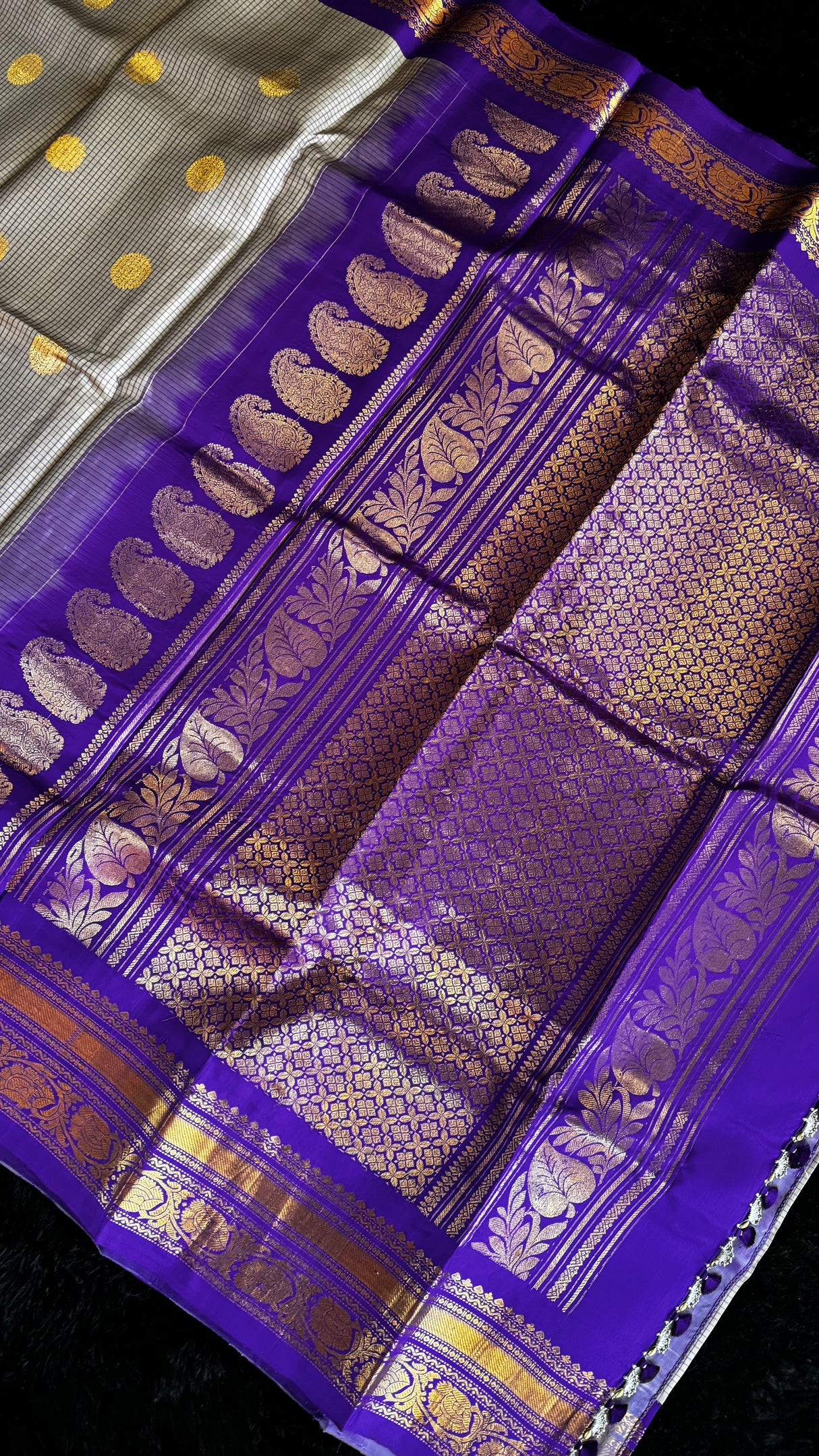 Grey/Purple Tiny Checks Gadwal Handloom Pure Silk