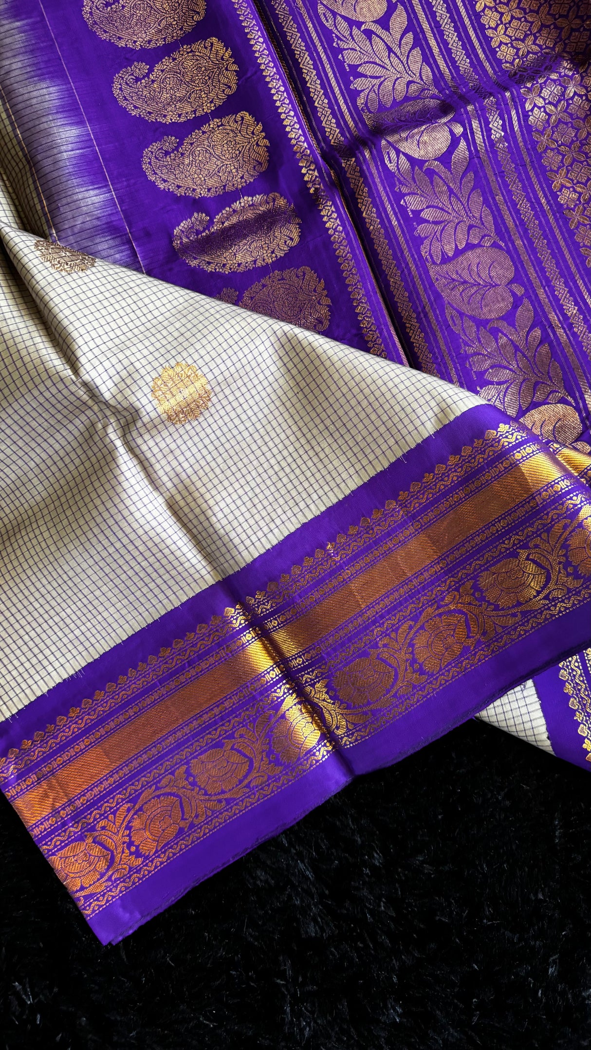 Grey/Purple Tiny Checks Gadwal Handloom Pure Silk