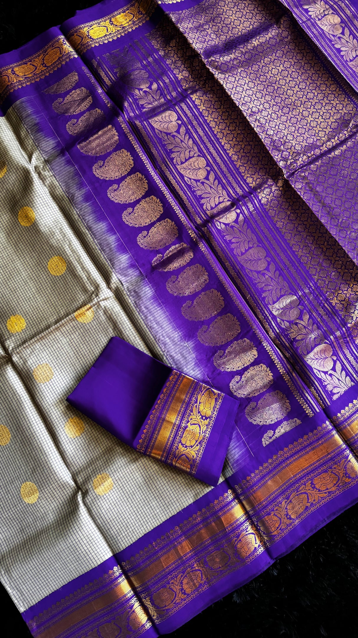 Grey/Purple Tiny Checks Gadwal Handloom Pure Silk