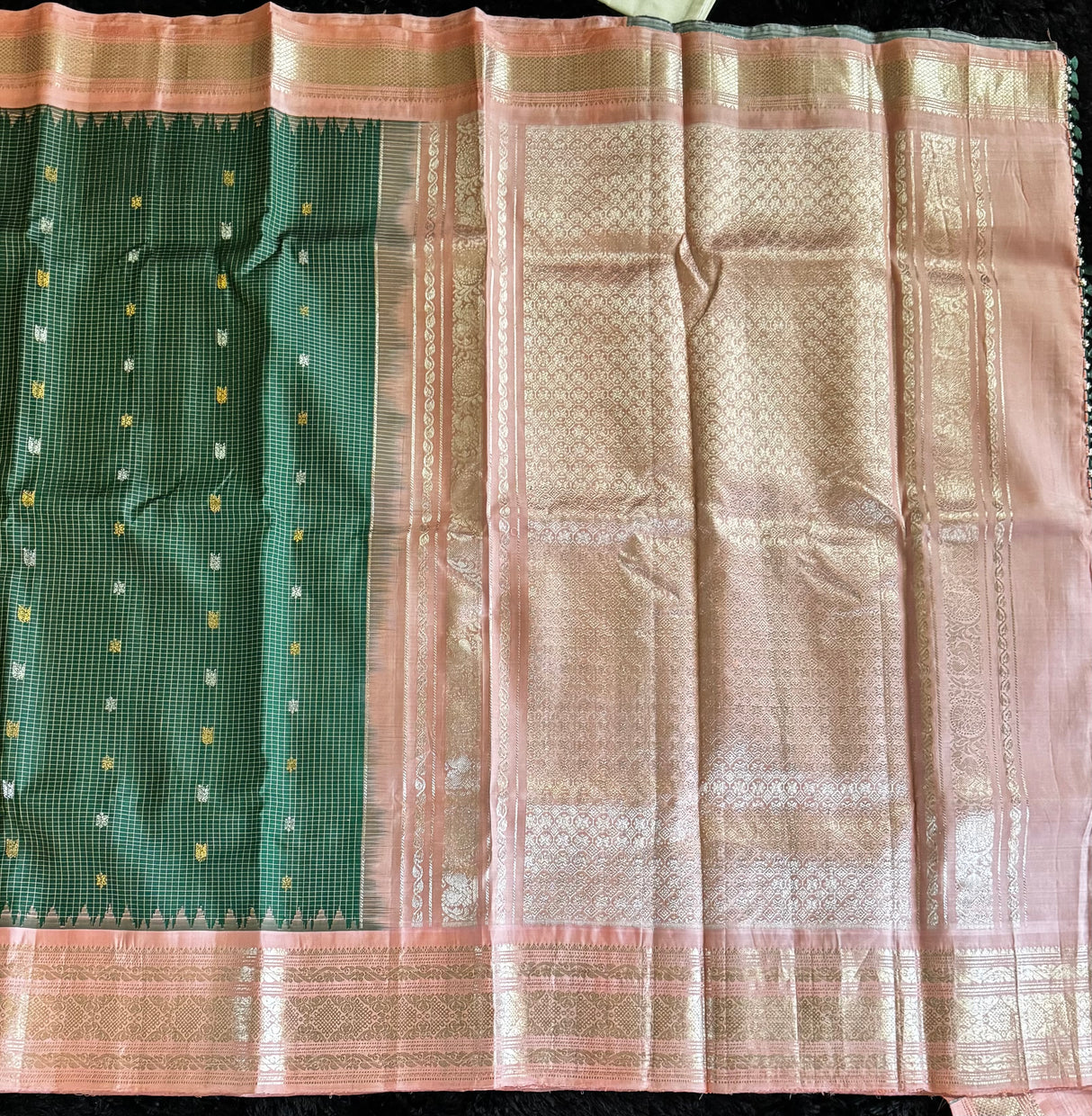 Forest Green/Peachy Pink Tiny Checks Gadwal Handloom Pure Silk